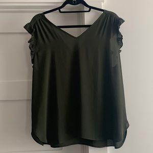 NWT Size L Loft Flutter Sleeve Top